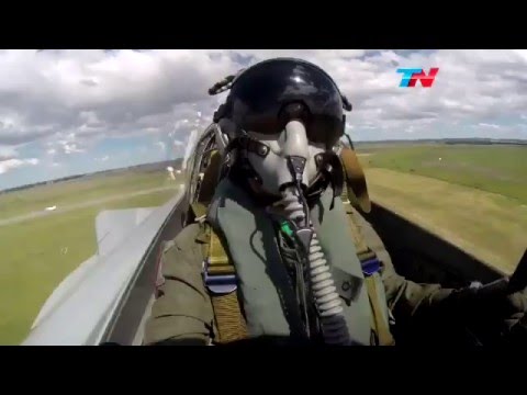 Aviones Mirage argentinos se despiden en Tandil - TN Varieté
