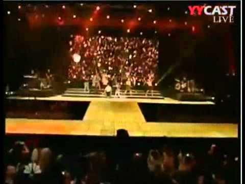 Glee: The 3D Concert Movie (Clip 'Loser Like Me')