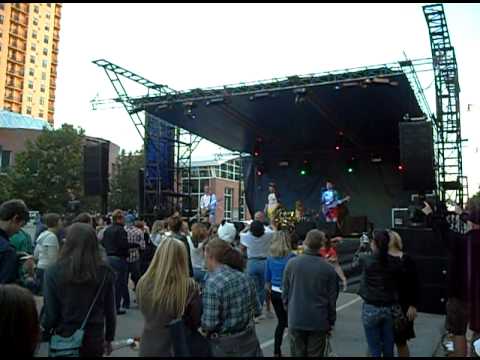 Rod Tuffcurls and the Bench Press at  the 2010 Bash on Wabash