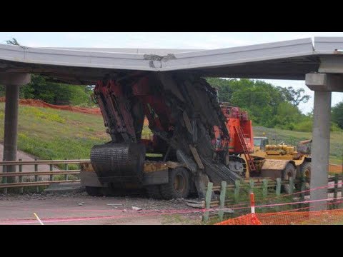 10 Extremely Idiots Fastest Heavy Operator Equipment Fails Skills - Dozer, Truck, Excavator Fail Win
