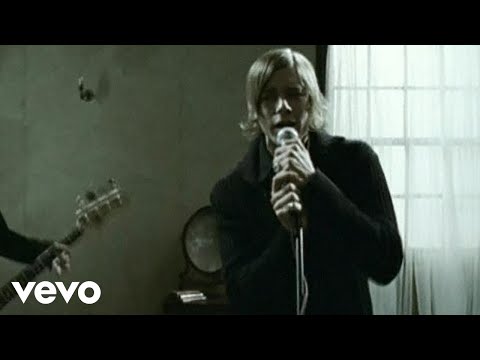 Interpol - No I In Threesome