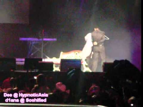 [FANCAM] Kangta and Go Ara feat. SHINee Onew at SM Town Live LA - "7989" 9.4.2010
