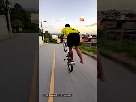 Ciclista viraliza ao dar “grau” em morro íngreme em Betim (MG)