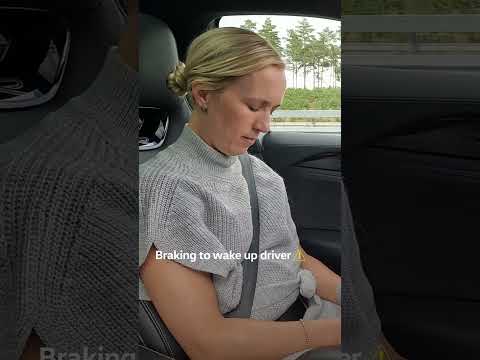 Emergency Assist detects driver inactivity, alerts them, and safely brings the vehicle to a stop. ⚠️