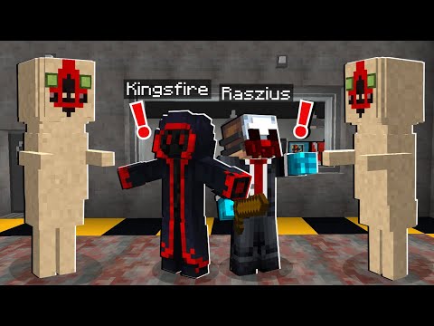 SCP 173 DIMENSION HOPPING IN MINECRAFT! - We Had To Run Away FAST!