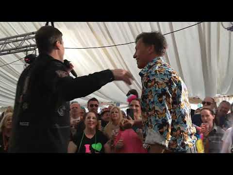 Nathan Moore in VIP at Let's Rock The Moor with guest singer & Worlds Apart band mate Steve Hart ❤️