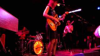 Wild Flag - Glass Tambourine