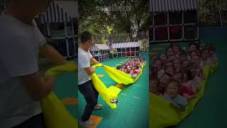 Esses alunos se uniram e surpreenderam o professor. 😲