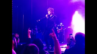 Walking on Sunshine (Borderline Blues) - Katrina Leskanich formerly of Katrina &amp; The Waves