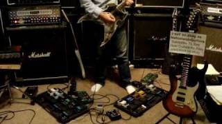 Video thumbnail for Paul Stanley - Silvertone Apocalypse Pro Cracked Mirror Guitar ebay demo by IplayMusic2