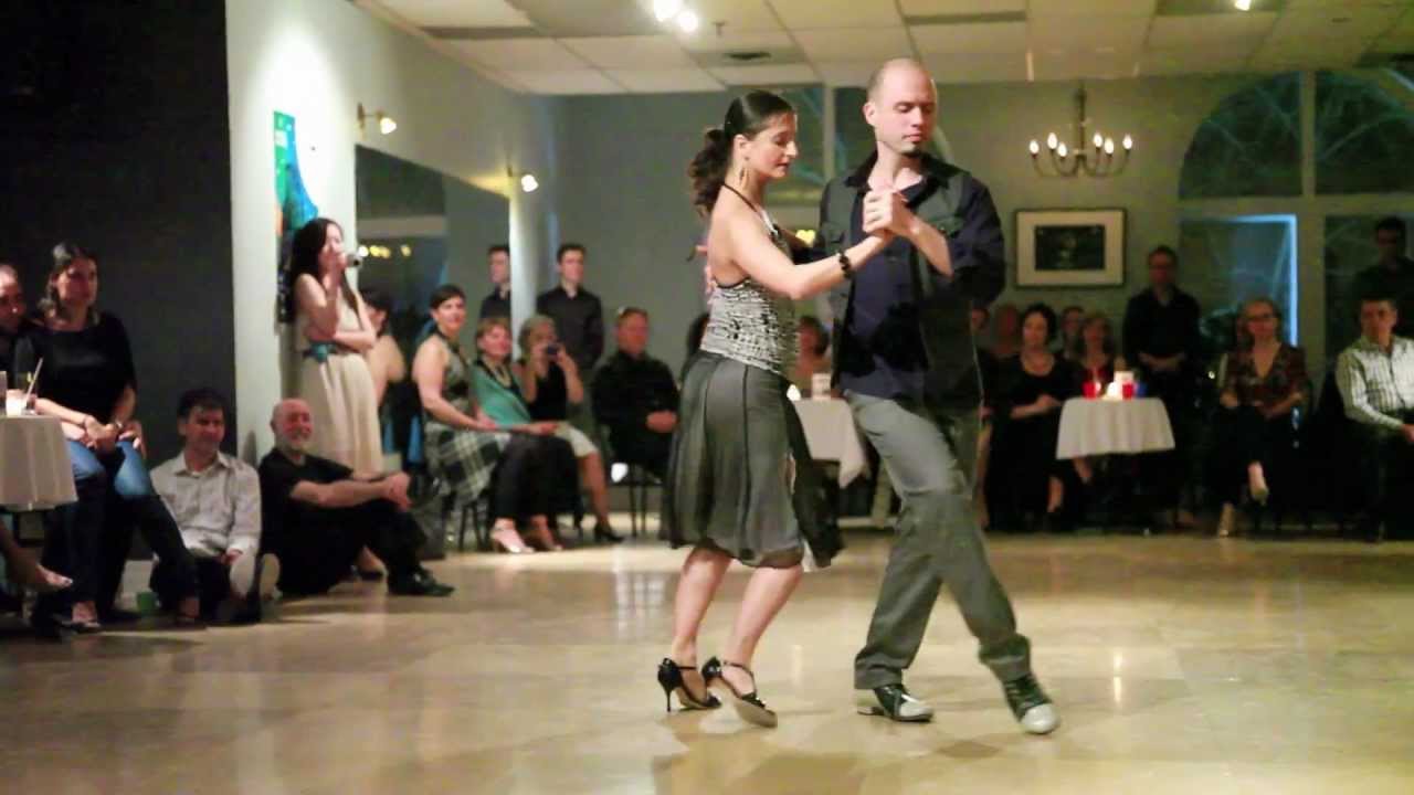 Pablo Puglies et Noel Strazza, "Nueve puntos" (tango).