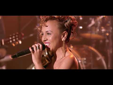 Ji Kann' feat Tina Ly : " RESTE ENCORE UN PEU " ( Official Live Vidéo )