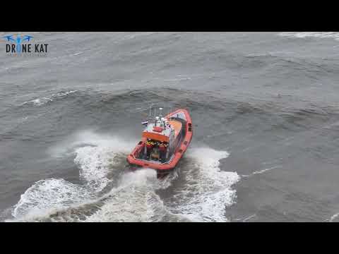 KNRM Katwijk | Wave Catcher | Spectaculaire 4k Dronebeelden