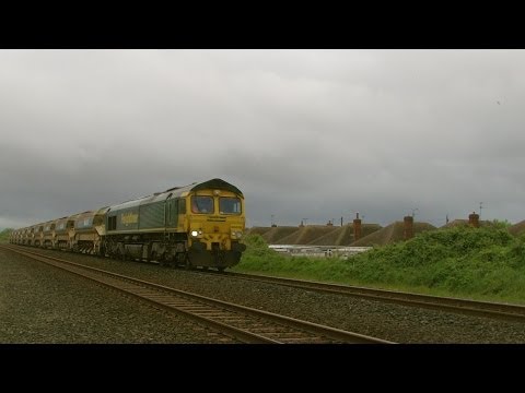 Prestatyn 11.5.2014 - Freightliner 66616 Class 66 on 6Y64 - Network Rail RARE