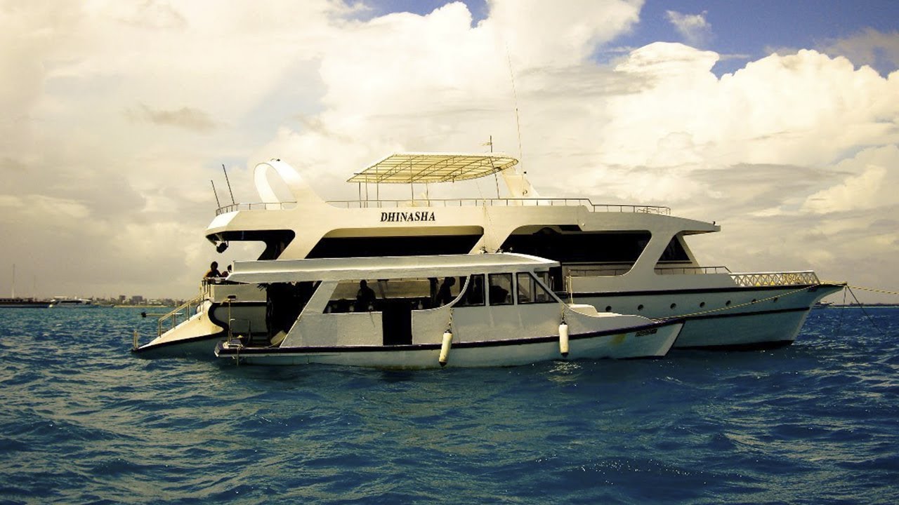 Dhinasha Liveaboard video