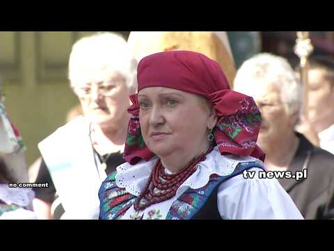 Catholic festival brings vibrant colour to Silesian neighbourhood