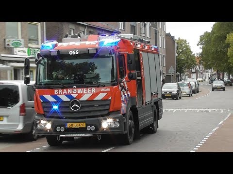 Prio 1 TS 21-3131 met spoed naar woningbrand in Oss