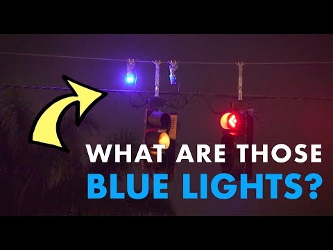 ¿Qué son esas luces azules sobre los semáforos? - Curious Gulf Coast