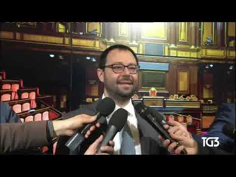 TG3-giorno 18 febbraio 2019 notizia n.1: fino alle ore 19:00 voto M5s quesito Salvini+Diciotti