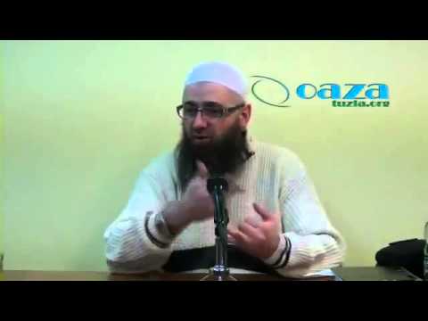 Amidza - poslodavac koji trazi da se skrati brada. Sejh pominje bracu iz Sandzaka