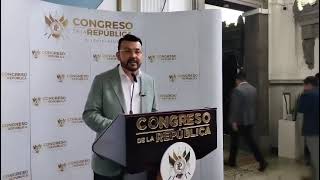 Juan Carlos Rivera cita a la Junta Directiva del IGSS por negativa a otorgar implantes a niños