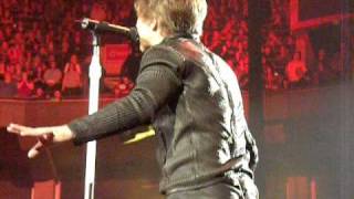 Bon Jovi - Bad Medicine with Hot Legs - Toronto - February 15, 2011