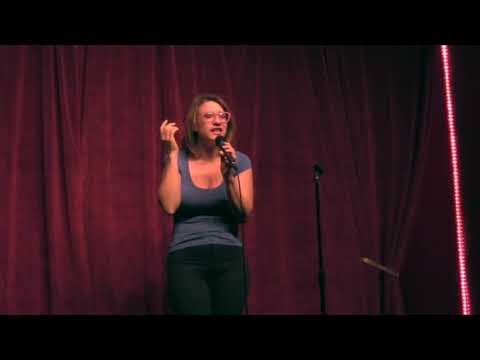 Clara Campi Stand Up Comedy - Open Mic @ Tao, LA 2019 - English, sub ita