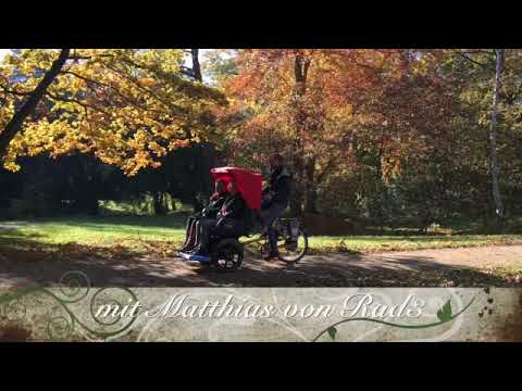 Probefahrt mit der E-Rikscha im herbstlichen Palmengarten