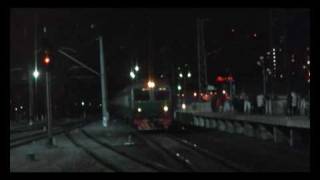 preview picture of video 'Ночные поезда на станции Щербинка'