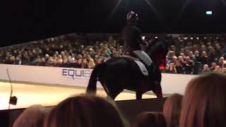 Charlotte Dujardin débute En Vogue sur le Grand Prix