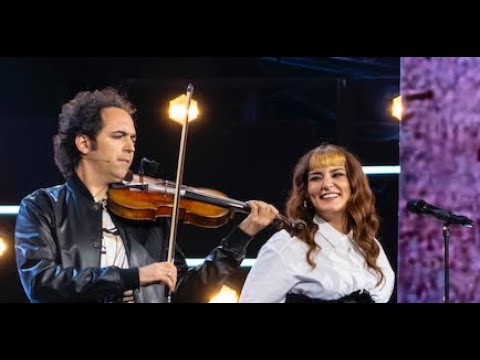 Jesús Reina y Zelia Narros - Zombie