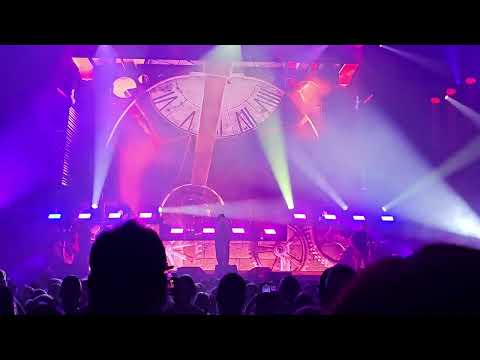 Staind "Fade" Live in North Charleston, SC on May 11, 2024 at North Charleston Coliseum