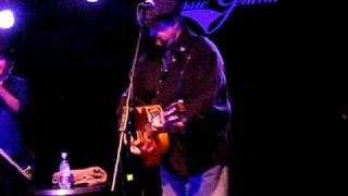 Raul Malo in Glasgow 4.1.2010 033.avi