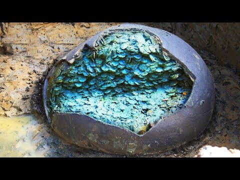 Le Foto di Questo Ritrovamento in Inghilterra Fanno il Giro del Mondo in Poche Ore