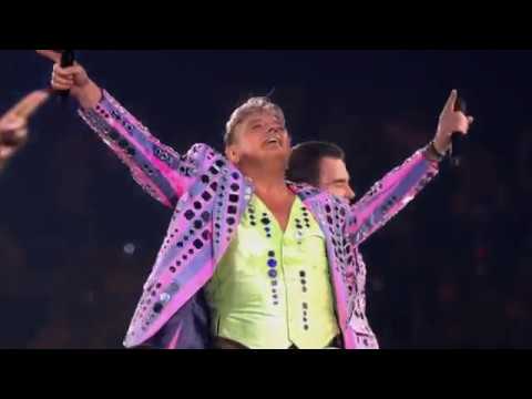 12 Toppers in concert 2016 Saturday Night Fever Medley 2016.mp4