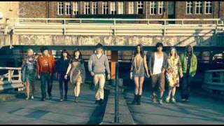 skins, musica...Asobi Seksu - Lions and Tigers