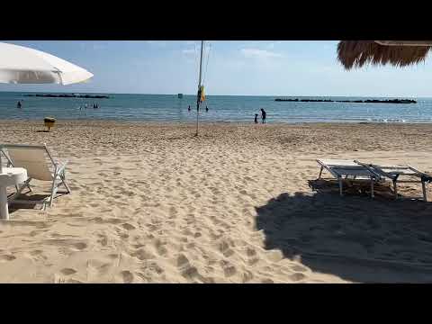 Spiaggia di Roseto degli Abruzzi (TE) - Abruzzo - www.tuttitaly.com - @tuttitaly