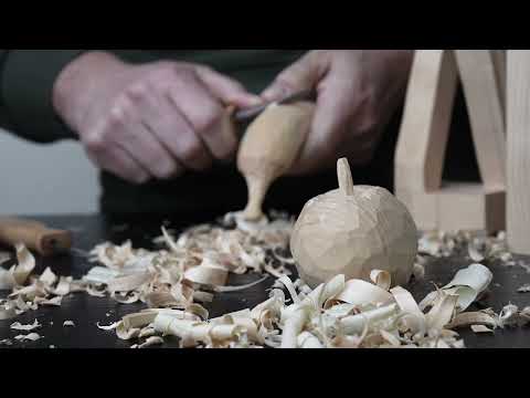 Große Schnitzhölzer aus Zirbenholz oder Lindenholz und Ahornholz