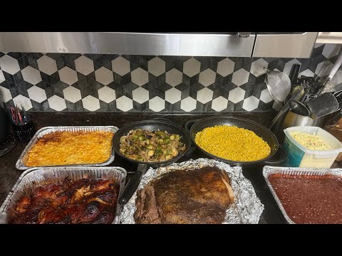 HAPPY 4TH!  Part 2 : Brisket, Chicken, Baked Beans, P.Salad, Cabbage, Mac & Cheese!