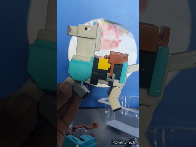 Vídeo relacionado con Mattel Minecraft Steve y caballo con armadura Pack 2 figuras de acción con accesorios, juguete +6 años (HDV39)