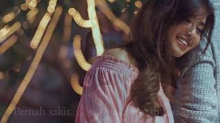 Download lagu AZMI   PERNAH KARAOKE VERSION mp3