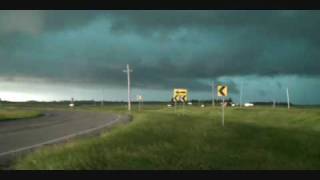 preview picture of video 'Tornado Warned Supercell near Grand Forks, North Dakota: June 26th, 2009'