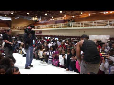 RAY LAVENDER @DAREALRAYL HEADLINE 2012 BET COLLEGE TOUR - ALABAMA A&M UNIVERSITY