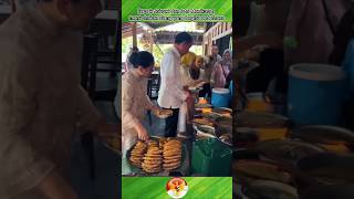 Download lagu Bapak Jokowi dan istri Menikmati menu makan siang yang begitu sederhana #jokowi #warteg #paspampres mp3