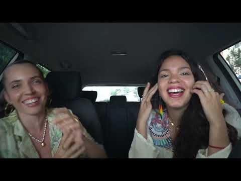 NIKOLA : Cantautora Dominicana