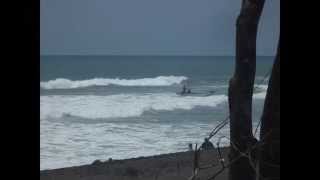 preview picture of video 'WISATA ALAM PANTAI KUWARU, BANTUL, YOGYAKARTA - KUWARU BEACH'