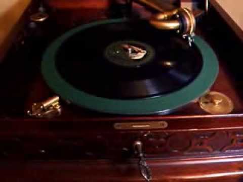 Max Kuttner sings Standchen des Harlekin at the Lortzing Theatre -1908?