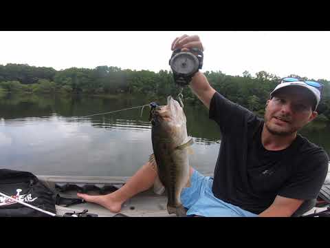 CATCHING HUGE BASS IN THUNDER STORM !! * GETS EXTREME *