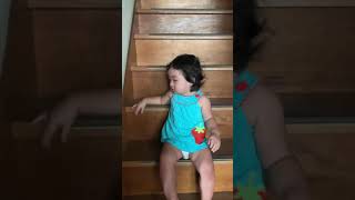 Baby kaede Umakyat pero hindi makababa