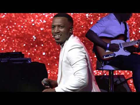 Dumi Mkokstad's Unforgettable Live Performance at Kaya 959 Soul Inspired Concert 2023!